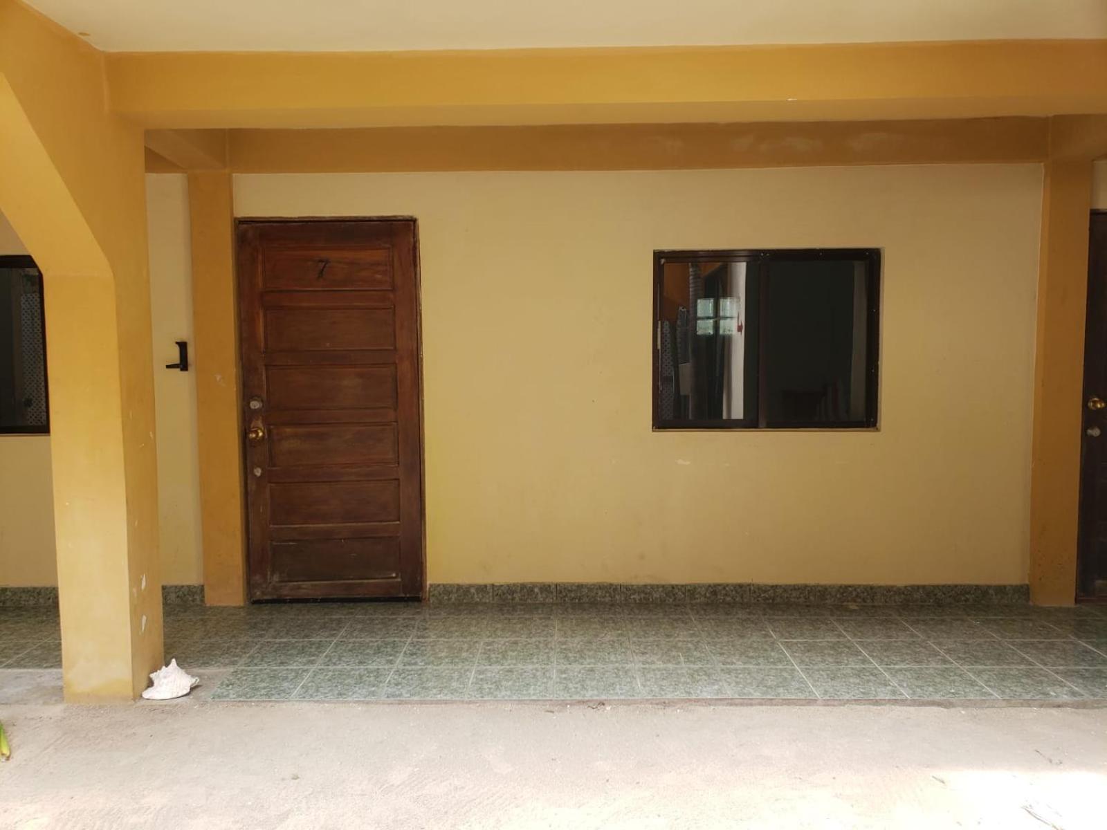 Beach Club Budget Rooms At Popeyes Caye Caulker Exteriér fotografie