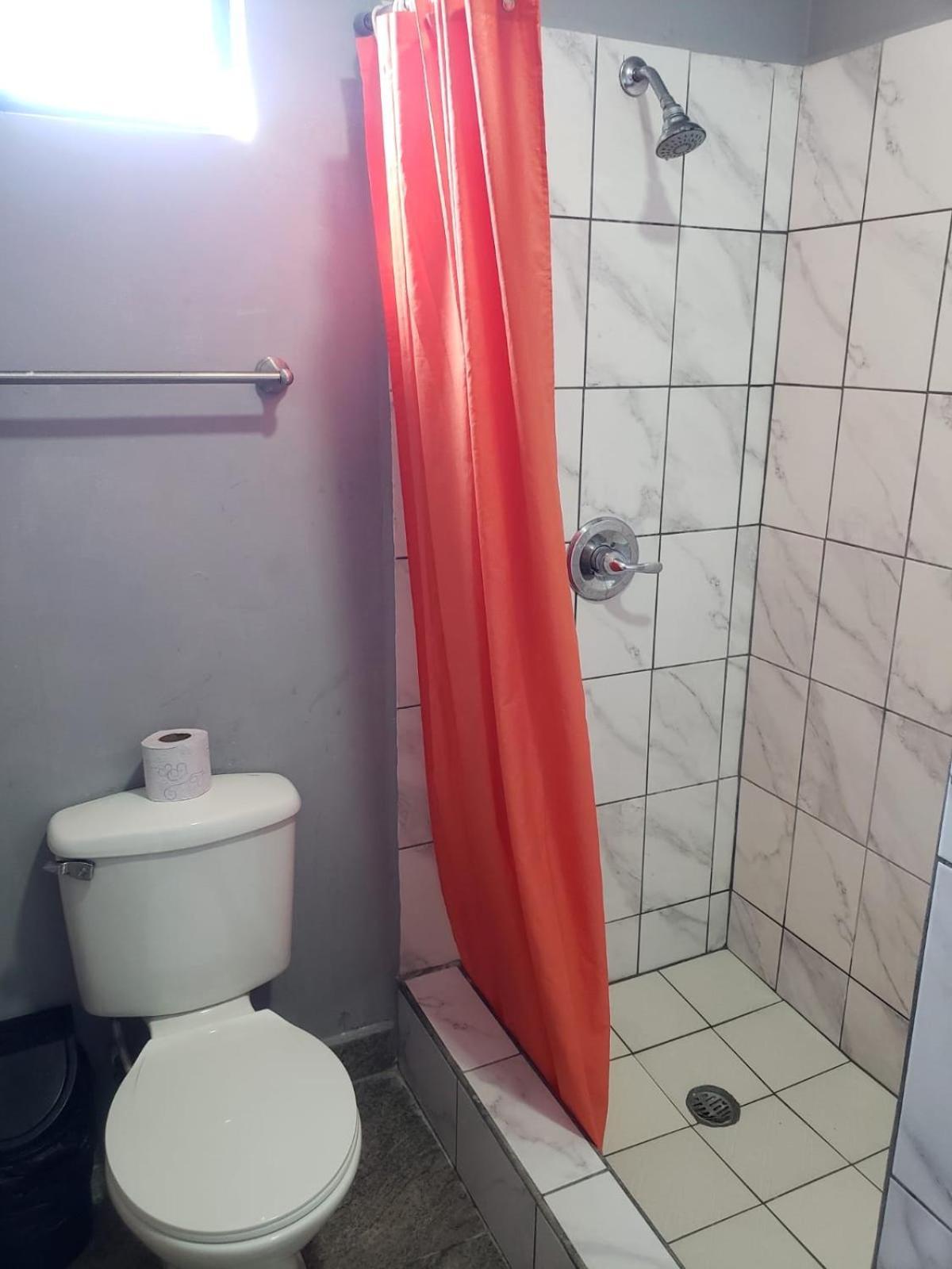 Beach Club Budget Rooms At Popeyes Caye Caulker Exteriér fotografie