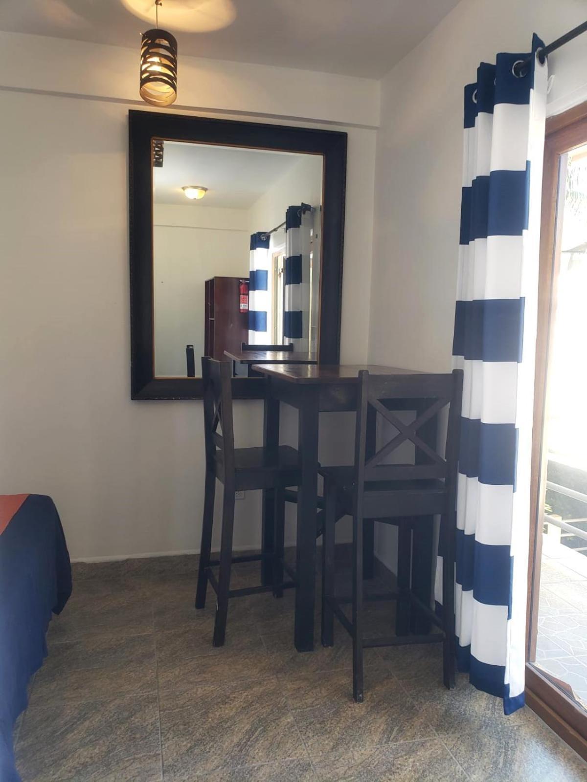 Beach Club Budget Rooms At Popeyes Caye Caulker Exteriér fotografie